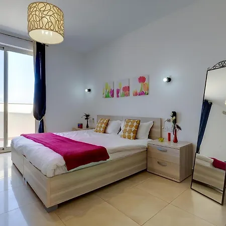 Cosy 1br Penthouse Close To The Promenade Appartement Sliema