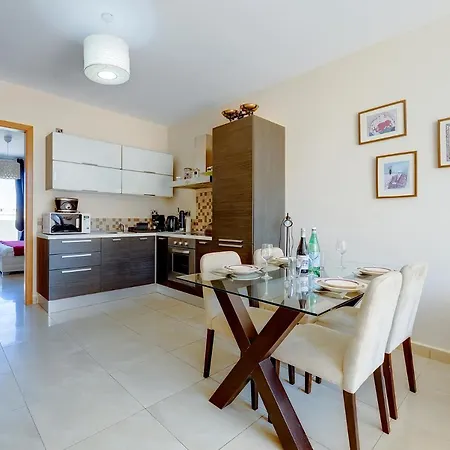 Cosy 1br Penthouse Close To The Promenade Appartement Sliema