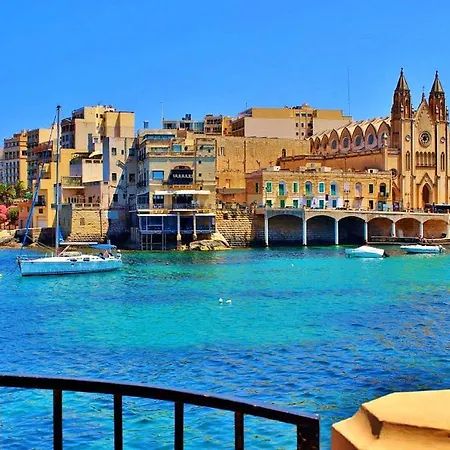 Cosy 1br Penthouse Close To The Promenade Appartement