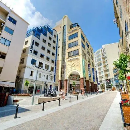 Cosy 1br Penthouse Close To The Promenade Appartement *