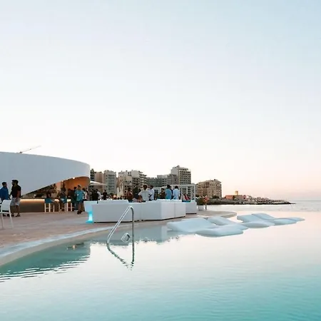 Cosy 1br Penthouse Close To The Promenade Appartement *