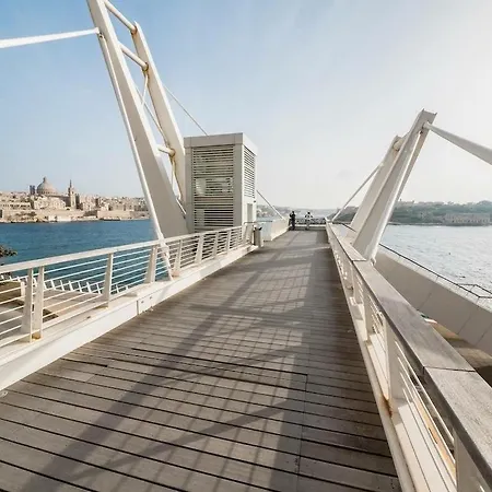 Appartement Cosy 1br Penthouse Close To The Promenade