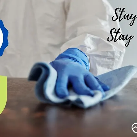 Daire Cosy 1br Penthouse Close To The Promenade *