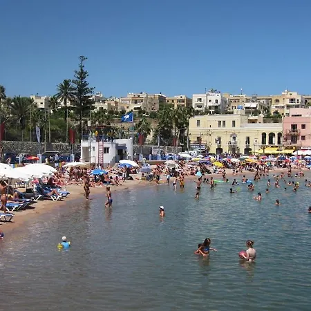 Cosy 1br Penthouse Close To The Promenade Apartment *