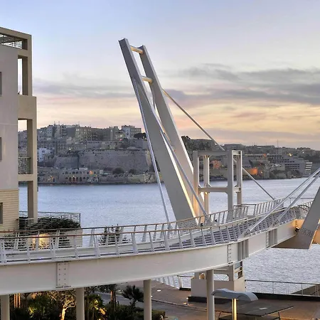 Cosy 1br Penthouse Close To The Promenade * 슬리에마