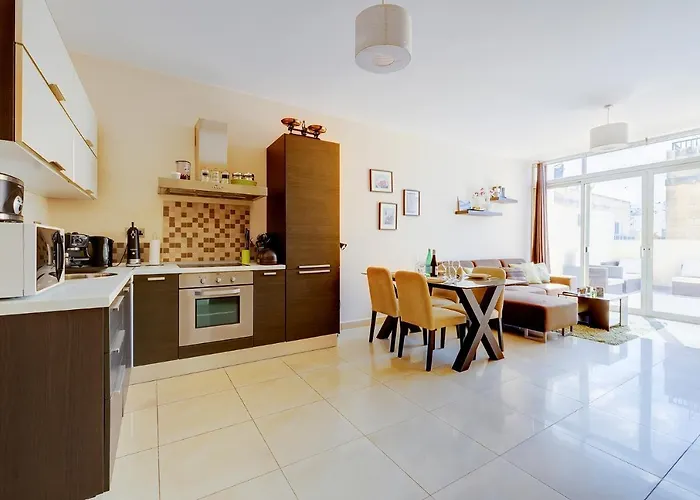 Cosy 1br Penthouse Close To The Promenade * Sliema
