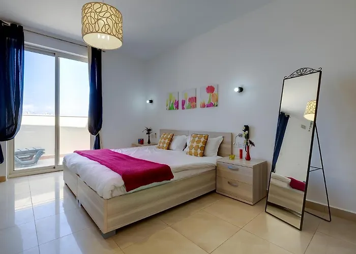 Cosy 1br Penthouse Close To The Promenade Apartamento Sliema