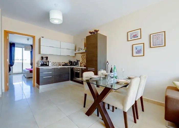 Cosy 1br Penthouse Close To The Promenade Apartamento Sliema