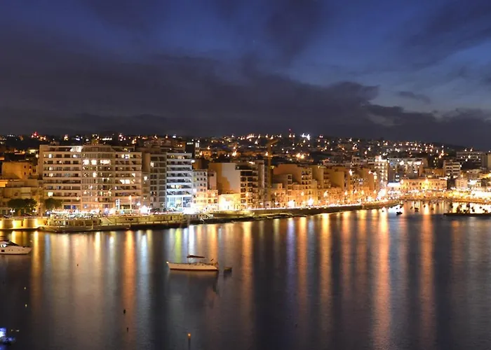 Cosy 1br Penthouse Close To The Promenade Sliema