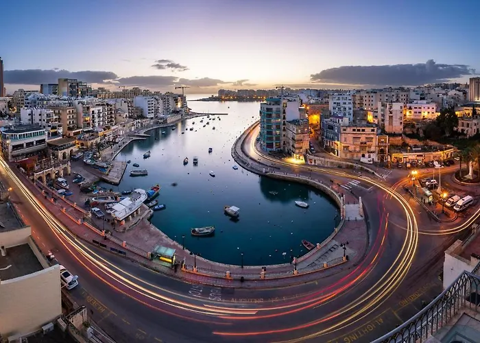 Cosy 1br Penthouse Close To The Promenade Apartamento *